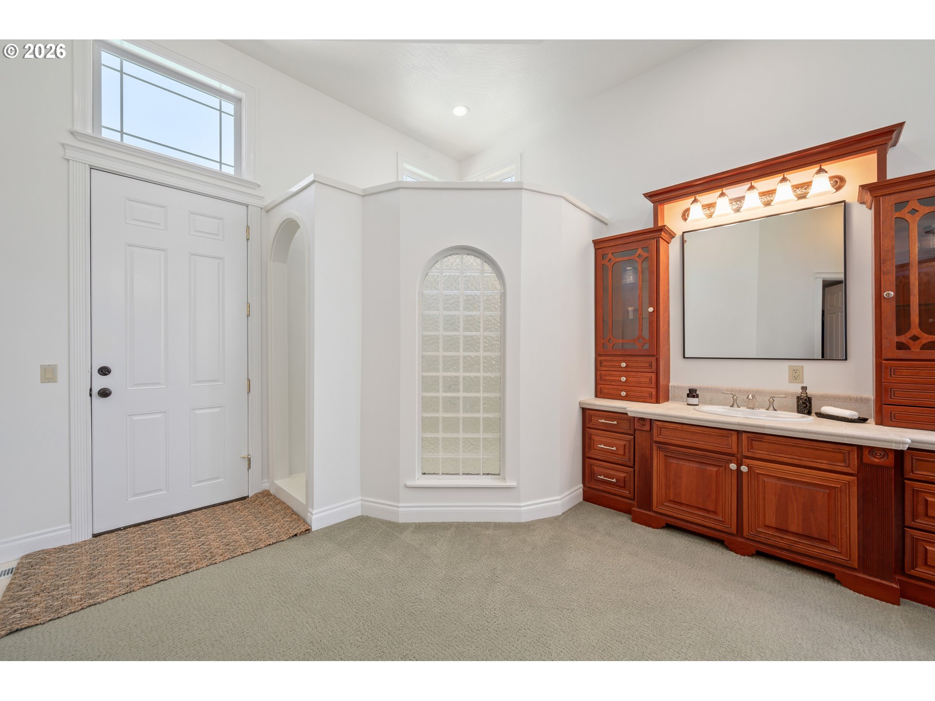 35282 McKenzie View Drive Springfield, OR 97478 - Photo 20 of 48 Owner's Suite Bathroom