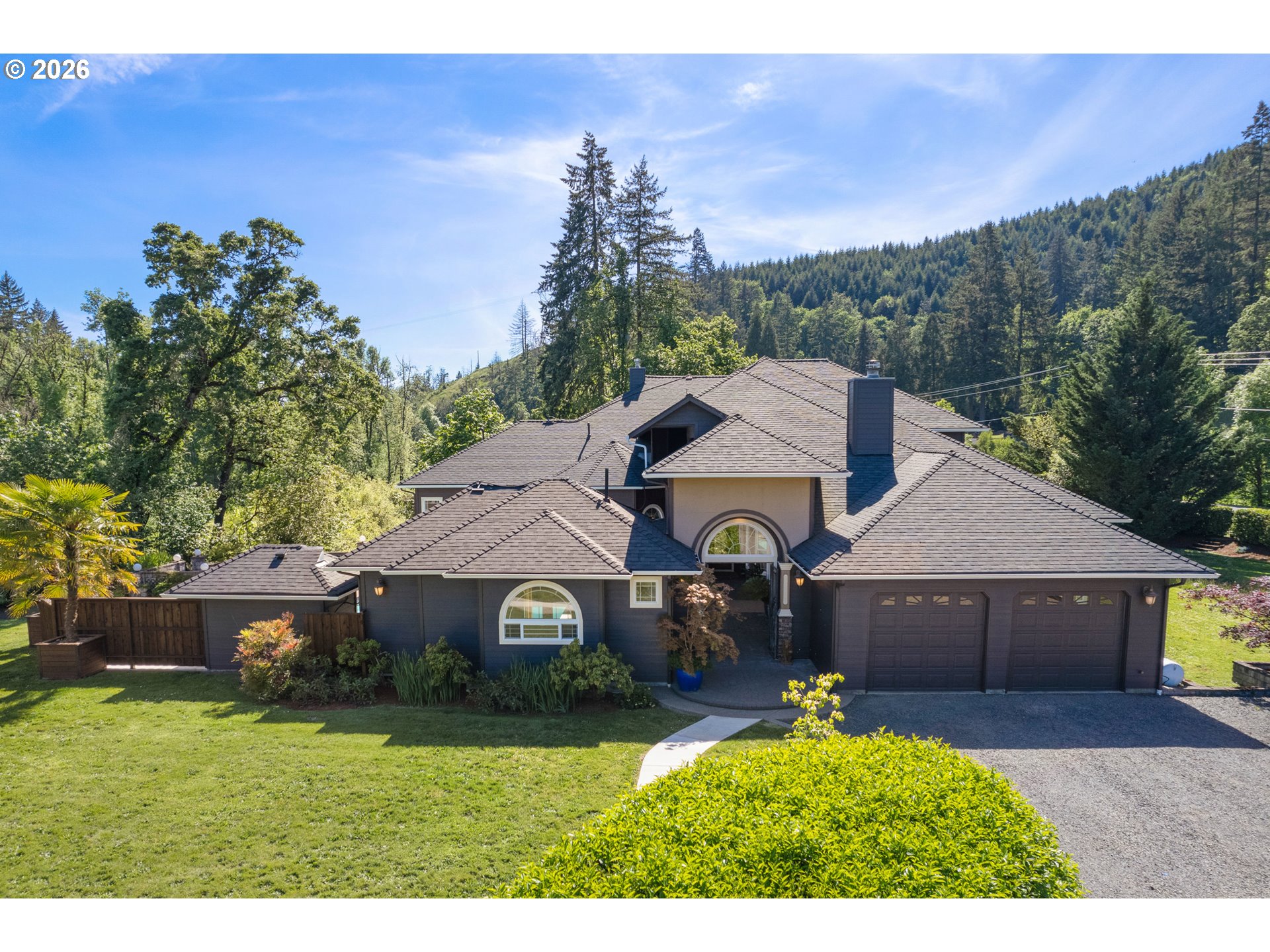 35282 McKenzie View Drive Springfield, OR 97478 - Photo 3 of 48 Property Entrance