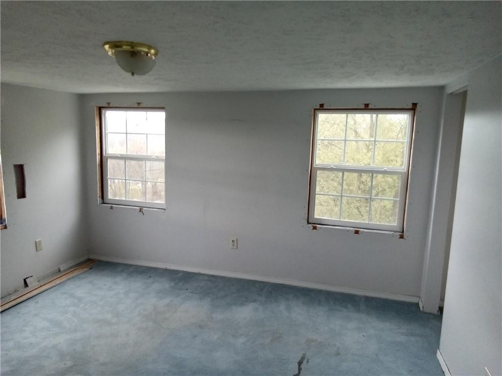 133 Slagle Avenue Butler, PA 16001 - Photo 7 of 14 an empty room with a window
