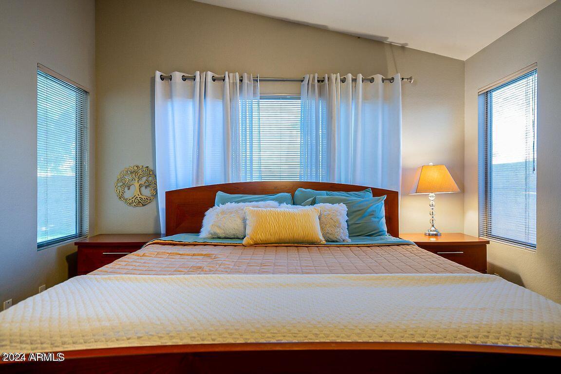 4011 East Agave Road Phoenix, AZ 85044 - Photo 4 of 47 20231207162228603188000000-o