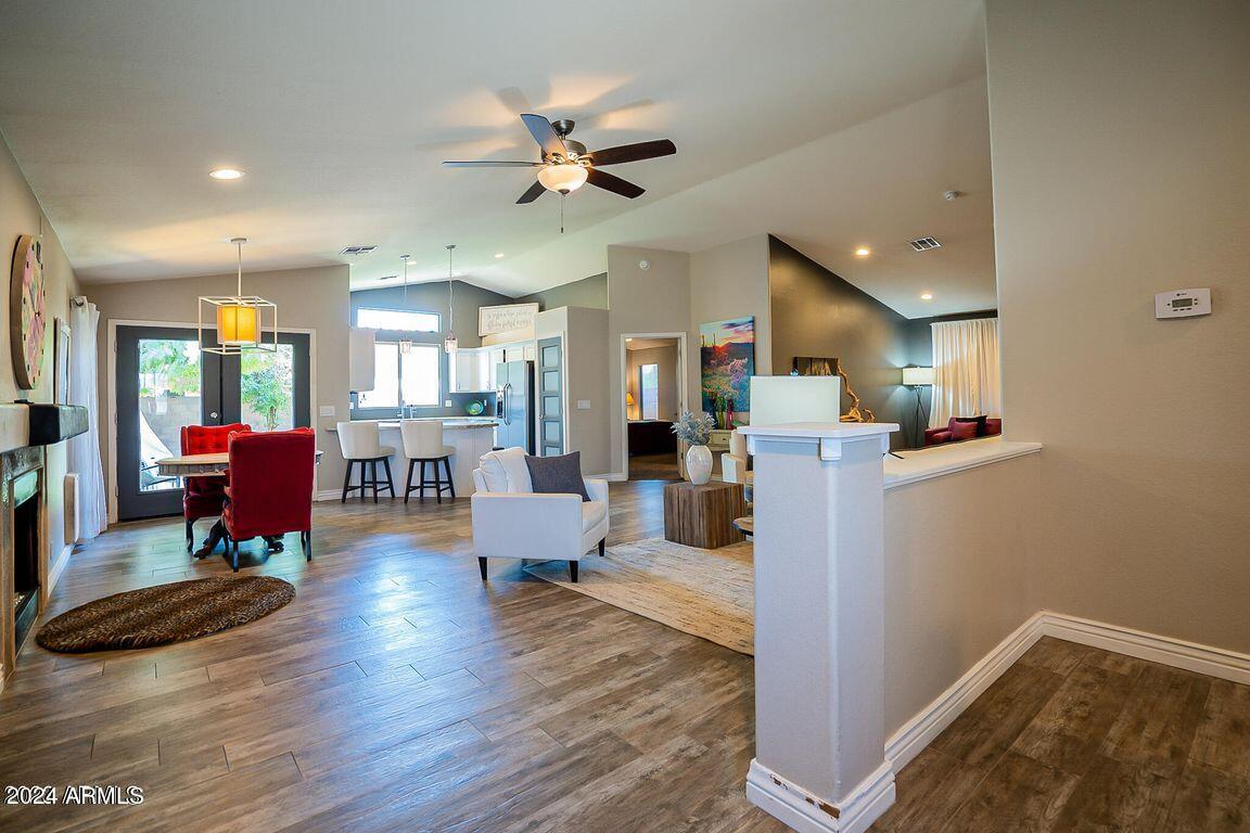 4011 East Agave Road Phoenix, AZ 85044 - Photo 8 of 47 20231207162232326027000000-o