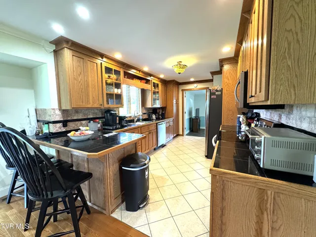 $499,000 | 1935 East Stone Gap Road, Big Stone Gap, VA 24219