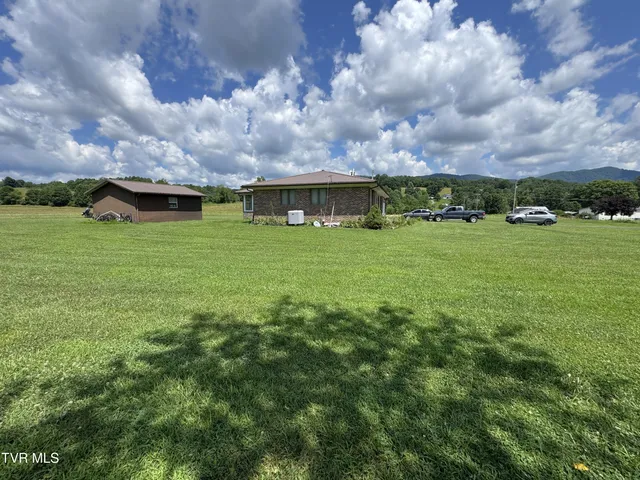 $499,000 | 1935 East Stone Gap Road, Big Stone Gap, VA 24219