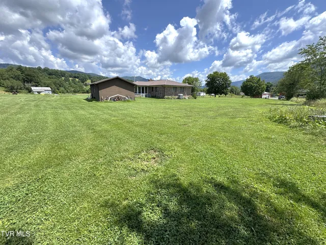 $499,000 | 1935 East Stone Gap Road, Big Stone Gap, VA 24219