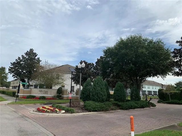 a view of a building entryway