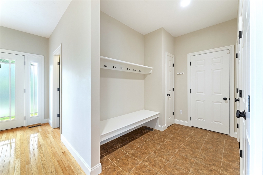 53 Ridge Road Wrentham, MA 02093 - Photo 9 of 42