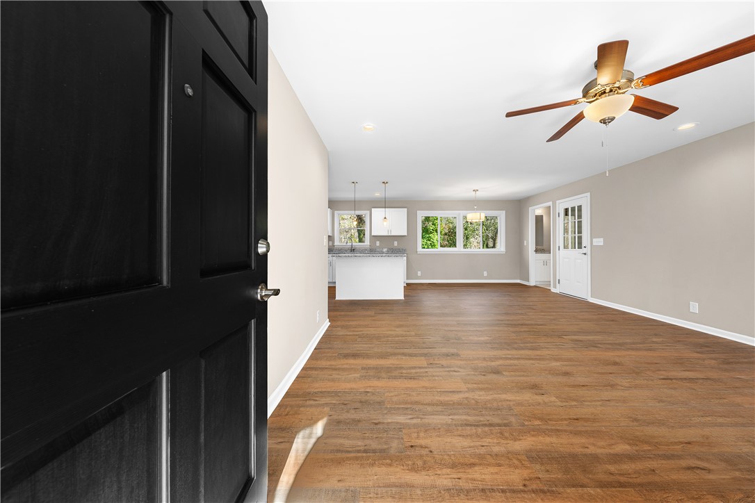 522 Robin Drive Seneca, SC 29678 - Photo 5 of 44