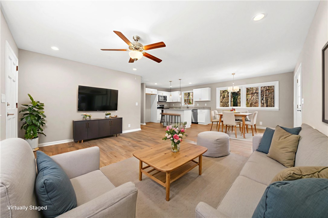 522 Robin Drive Seneca, SC 29678 - Photo 7 of 44