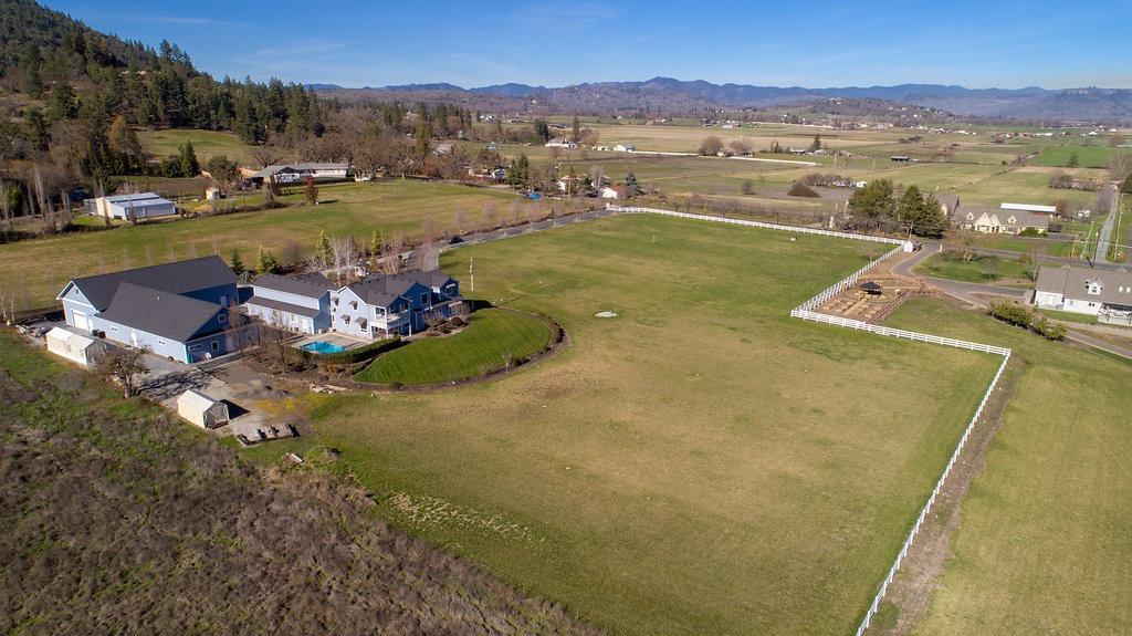 3317 Taylor Road Central Point, OR 97502 - Photo 2 of 34 Additional Photo