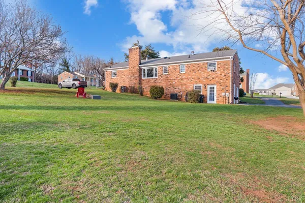 $475,000 | 101 Watkins Place, Lynchburg, VA 24502