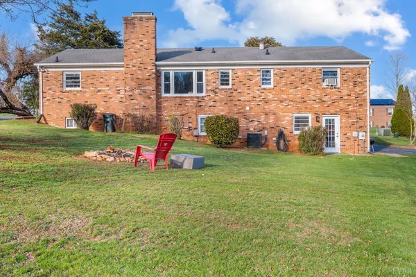 $475,000 | 101 Watkins Place, Lynchburg, VA 24502