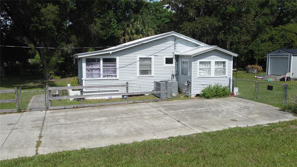 2995 Northeast 97th Street Road Anthony, FL 32617 - Photo 9 of 19