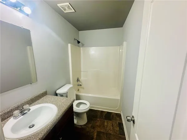 $1,900 | 6078 Oak Bend Court, Riverdale, GA 30296
