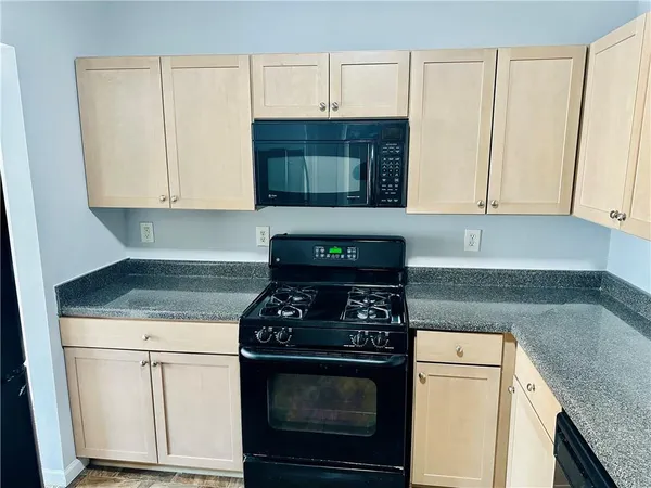 $1,900 | 6078 Oak Bend Court, Riverdale, GA 30296