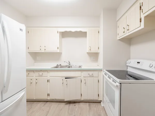 $124,900 | 314 Lathrop Avenue, Unit 406, Forest Park, IL 60130