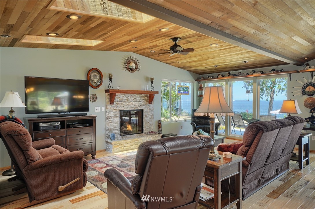 10191 Halloran Road Bow, WA 98232 - Photo 7 of 25 Gallery Image 7