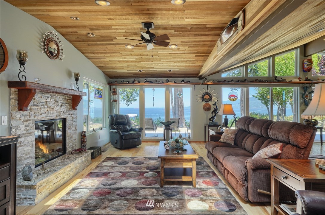 10191 Halloran Road Bow, WA 98232 - Photo 8 of 25 Gallery Image 8