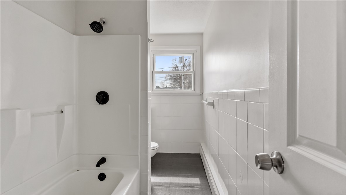 32 Milburn Road East Providence, RI 02914 - Photo 23 of 26