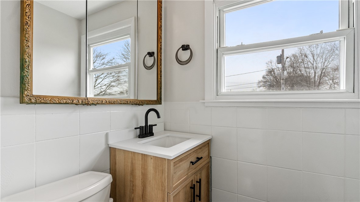 32 Milburn Road East Providence, RI 02914 - Photo 24 of 26