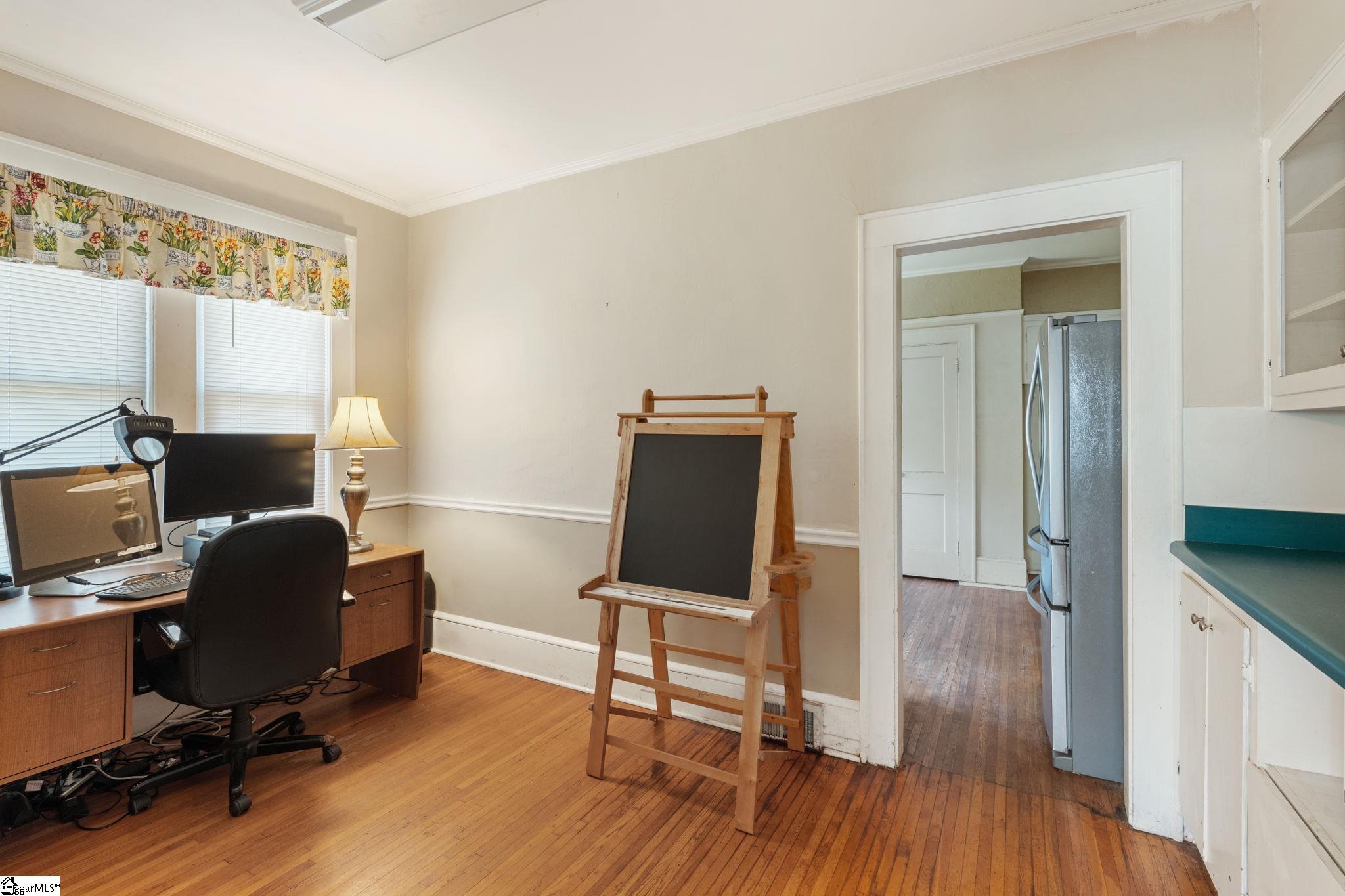 300 West Faris Road Greenville, SC 29605 - Photo 29 of 43