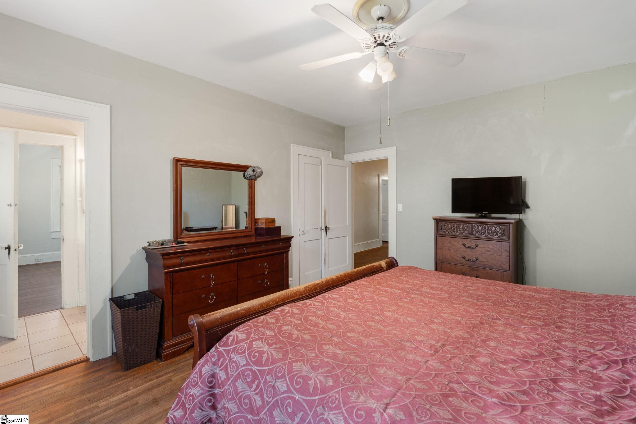 300 West Faris Road Greenville, SC 29605 - Photo 36 of 43