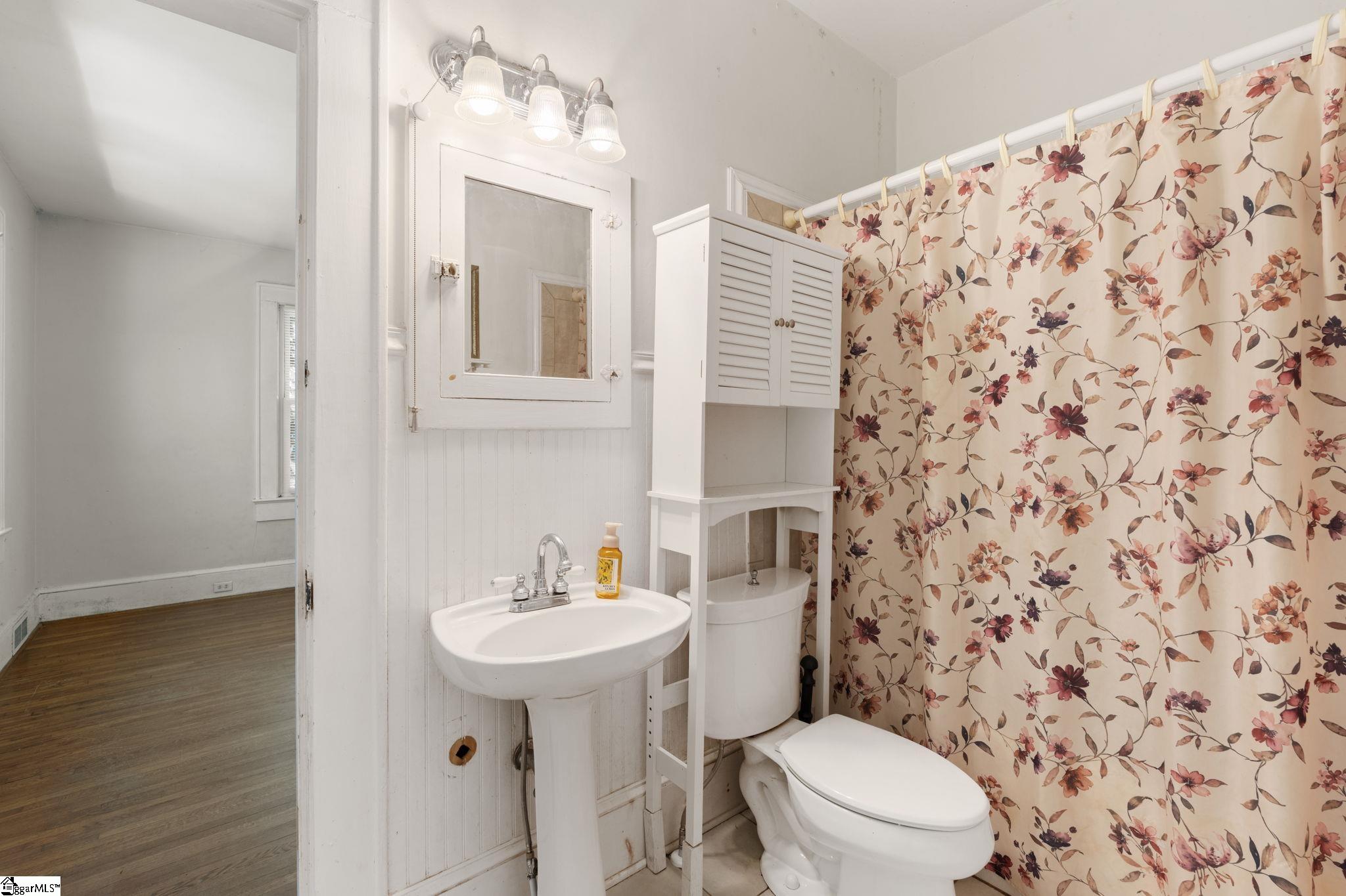 300 West Faris Road Greenville, SC 29605 - Photo 37 of 43