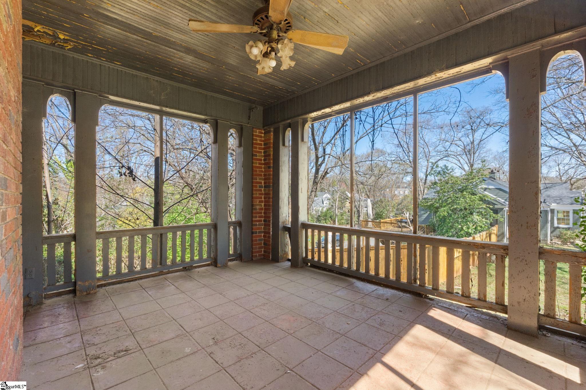 300 West Faris Road Greenville, SC 29605 - Photo 5 of 43