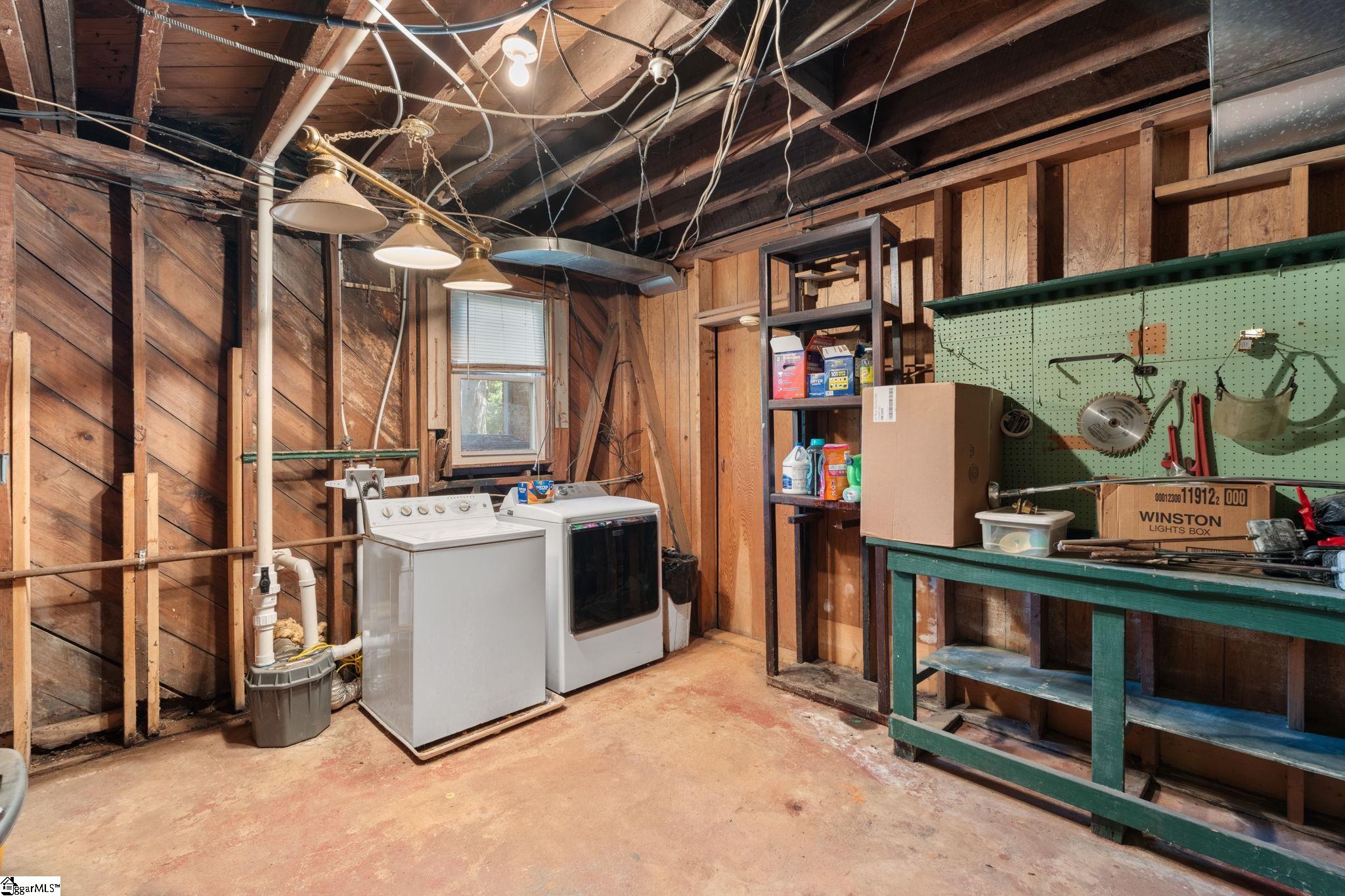 300 West Faris Road Greenville, SC 29605 - Photo 7 of 43