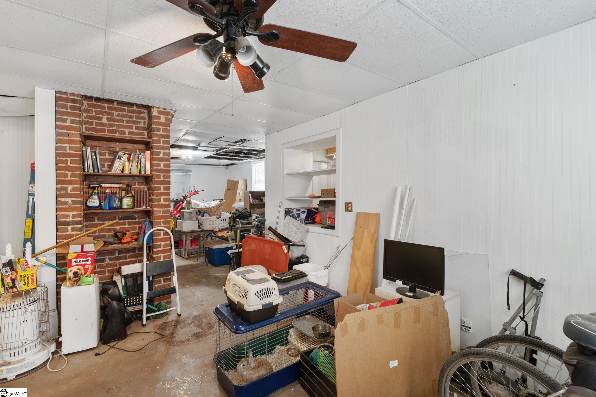 300 West Faris Road Greenville, SC 29605 - Photo 10 of 43