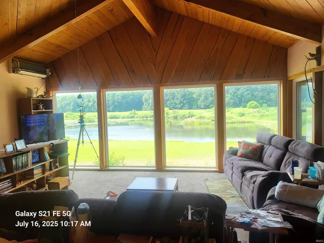 $1,100,000 | 9515 East 100 North, Knox, IN 46534