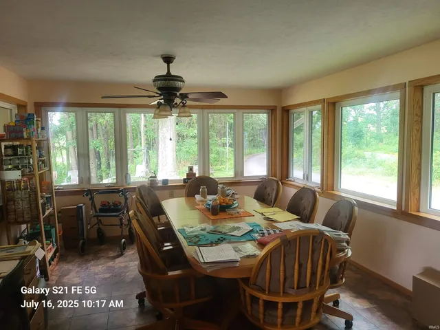 $1,100,000 | 9515 East 100 North, Knox, IN 46534