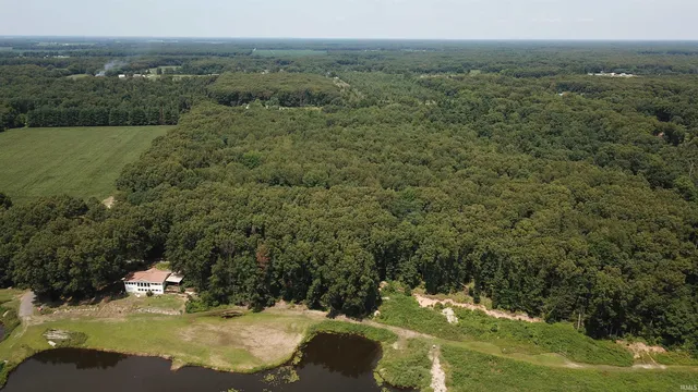 $1,100,000 | 9515 East 100 North, Knox, IN 46534