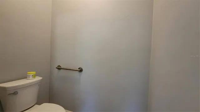 $2,200 | 1088 Northwest 126 Way, Newberry, FL 32669