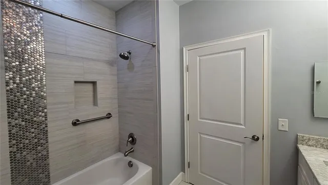 $2,200 | 1088 Northwest 126 Way, Newberry, FL 32669