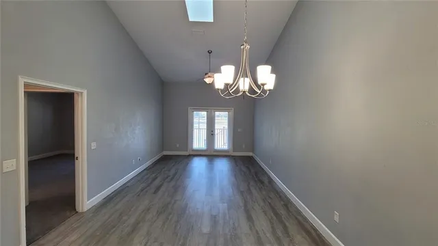 $2,200 | 1088 Northwest 126 Way, Newberry, FL 32669