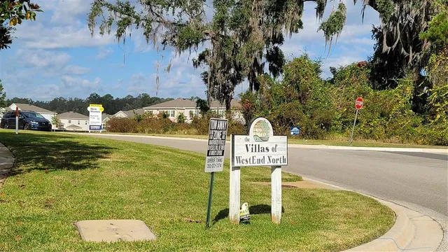 $2,200 | 1088 Northwest 126 Way, Newberry, FL 32669