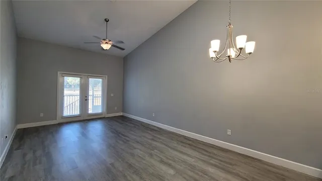 $2,200 | 1088 Northwest 126 Way, Newberry, FL 32669