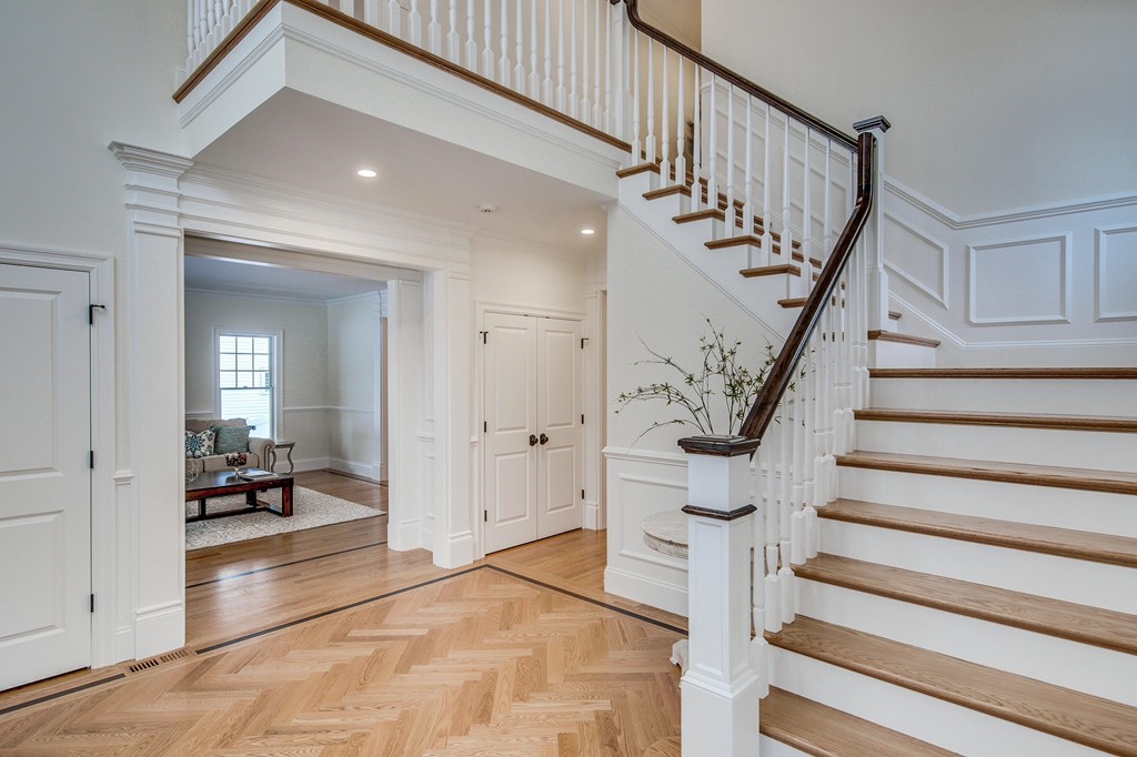 61 Warren Street Needham, MA 02492 - Photo 3 of 30 Gallery Image 3