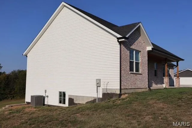 $489,000 | 436 Emerald Valley Ln Cape, Cape Girardeau, MO 63701