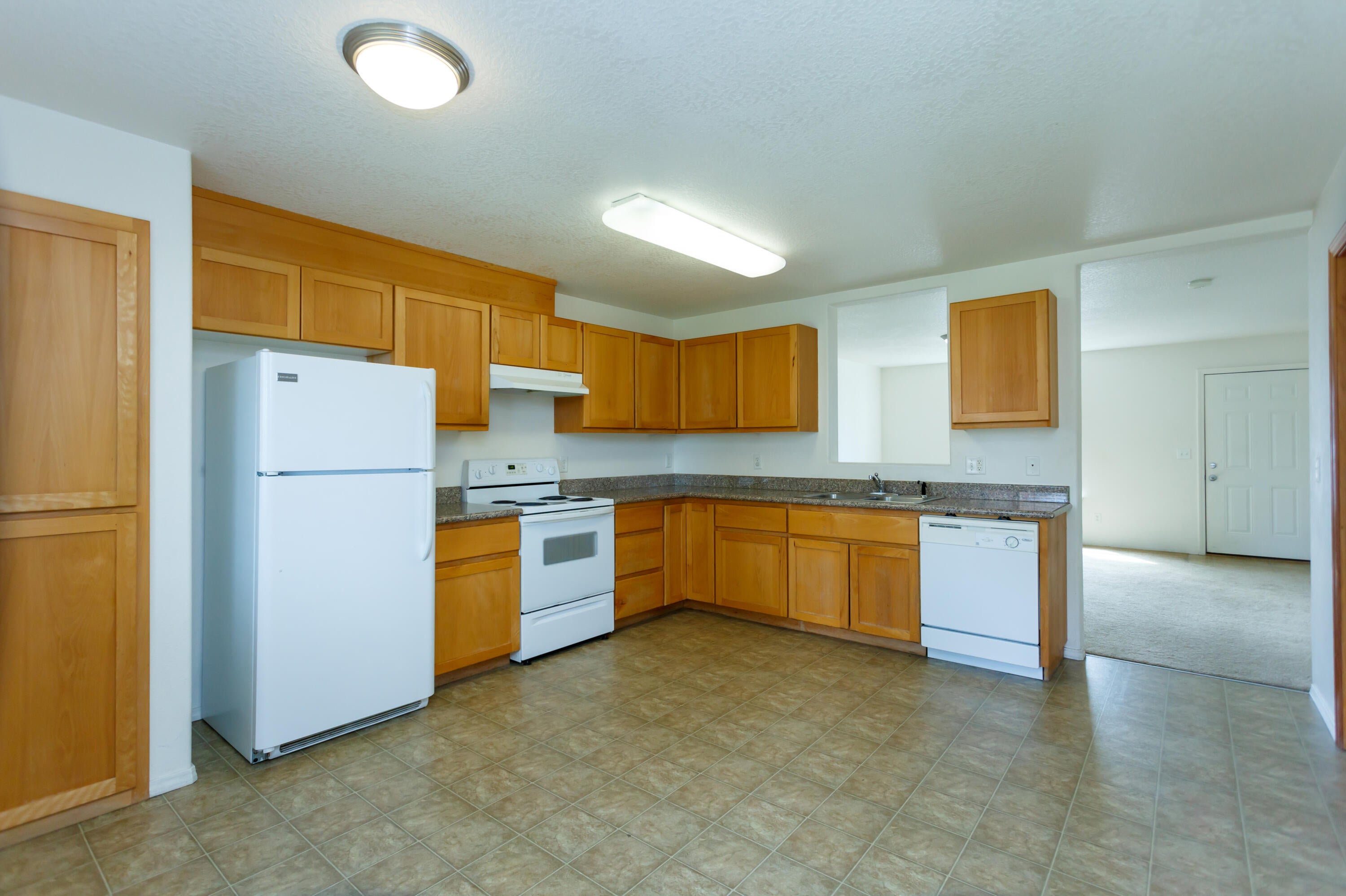 450 Midway Road, Unit 24 Medford, OR 97501 - Photo 7 of 29 450MIDWAY_#24_-4