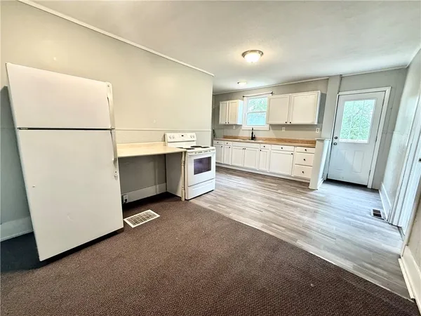 $122,000 | 315 West Thompson Street, Maryville, MO 64468