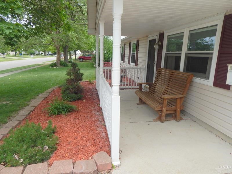 33 Westgate Road Bluffton, IN 46714 - Photo 3 of 28 Gallery Image 3