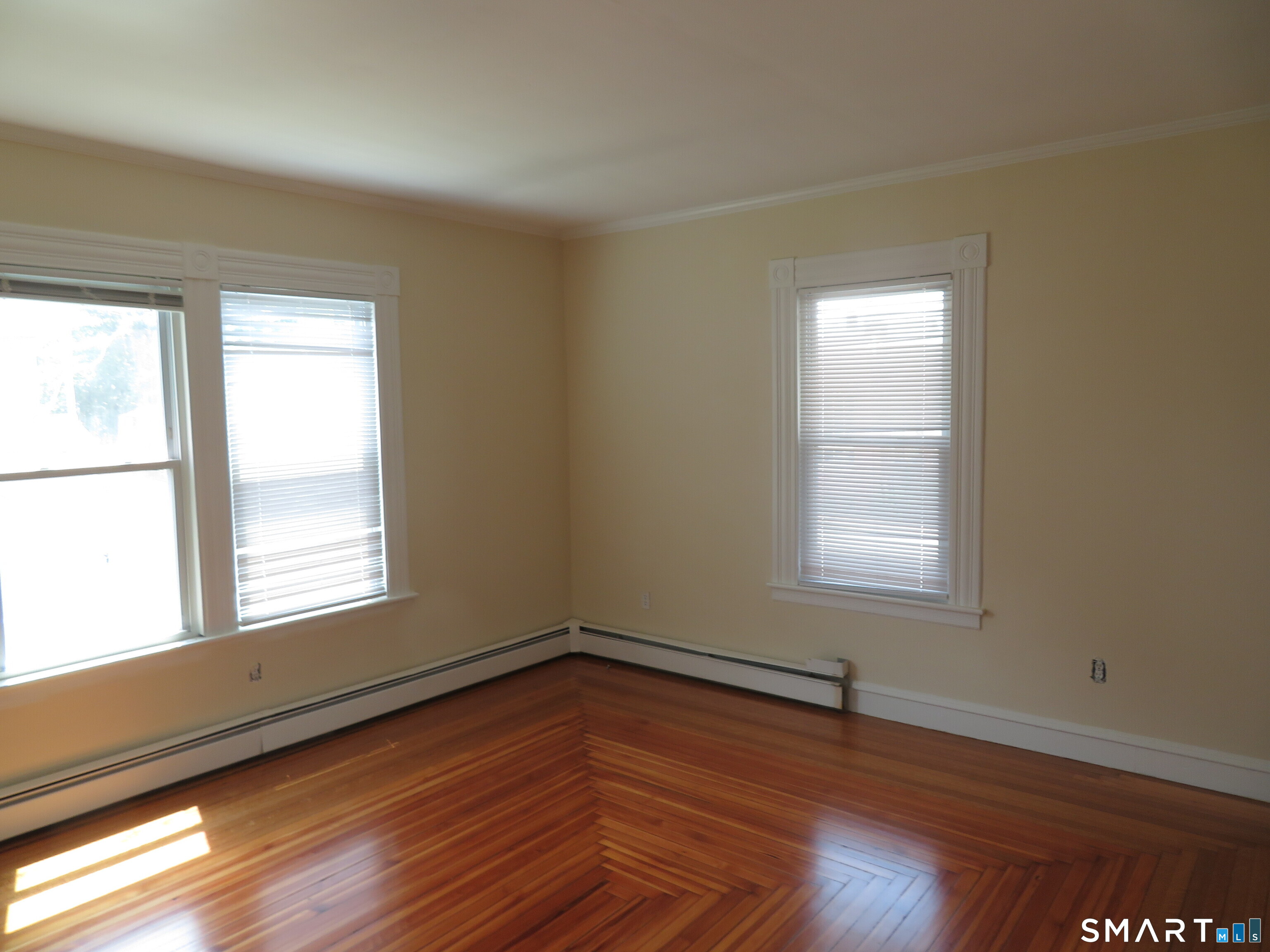 49 Winter Street Manchester, CT 06040 - Photo 12 of 23 Gallery Image 12