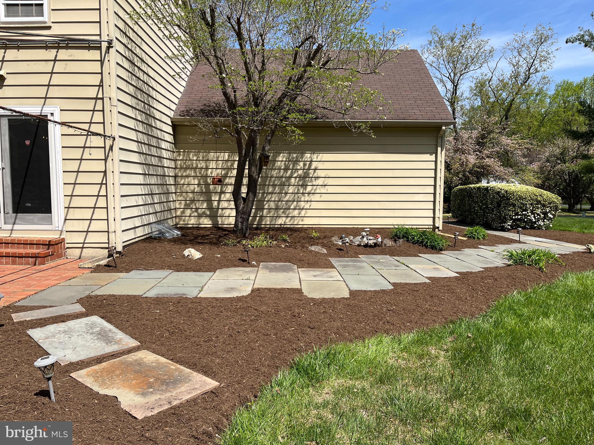 5264 O'Faly Road Fairfax, VA 22030 - Photo 38 of 41 Extensive hardscaping