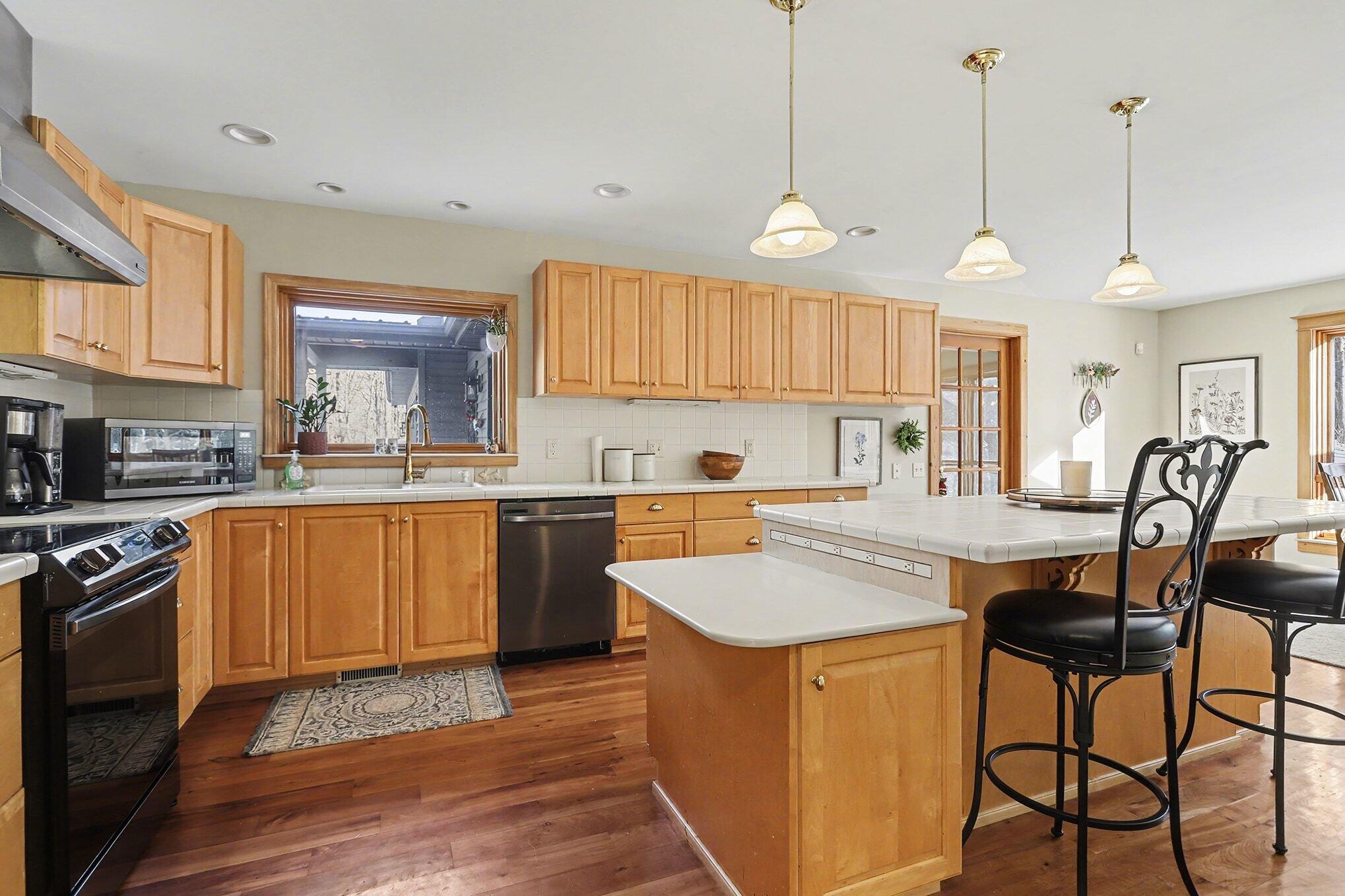 6130 Greggs Crossing Road Nashville, MI 49073 - Photo 2 of 49 Custom Kitchen