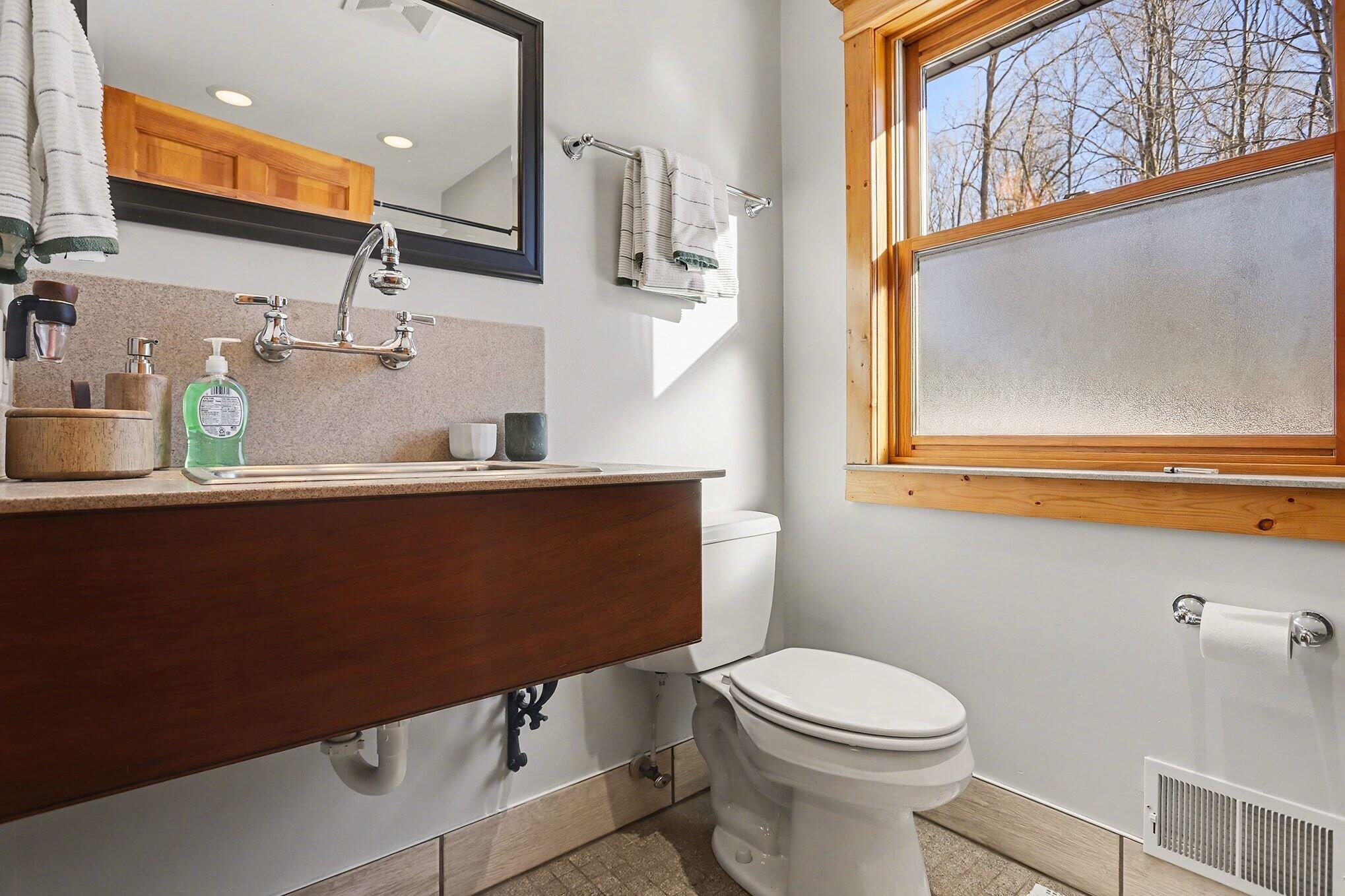 6130 Greggs Crossing Road Nashville, MI 49073 - Photo 22 of 49 Main Floor Full Bath