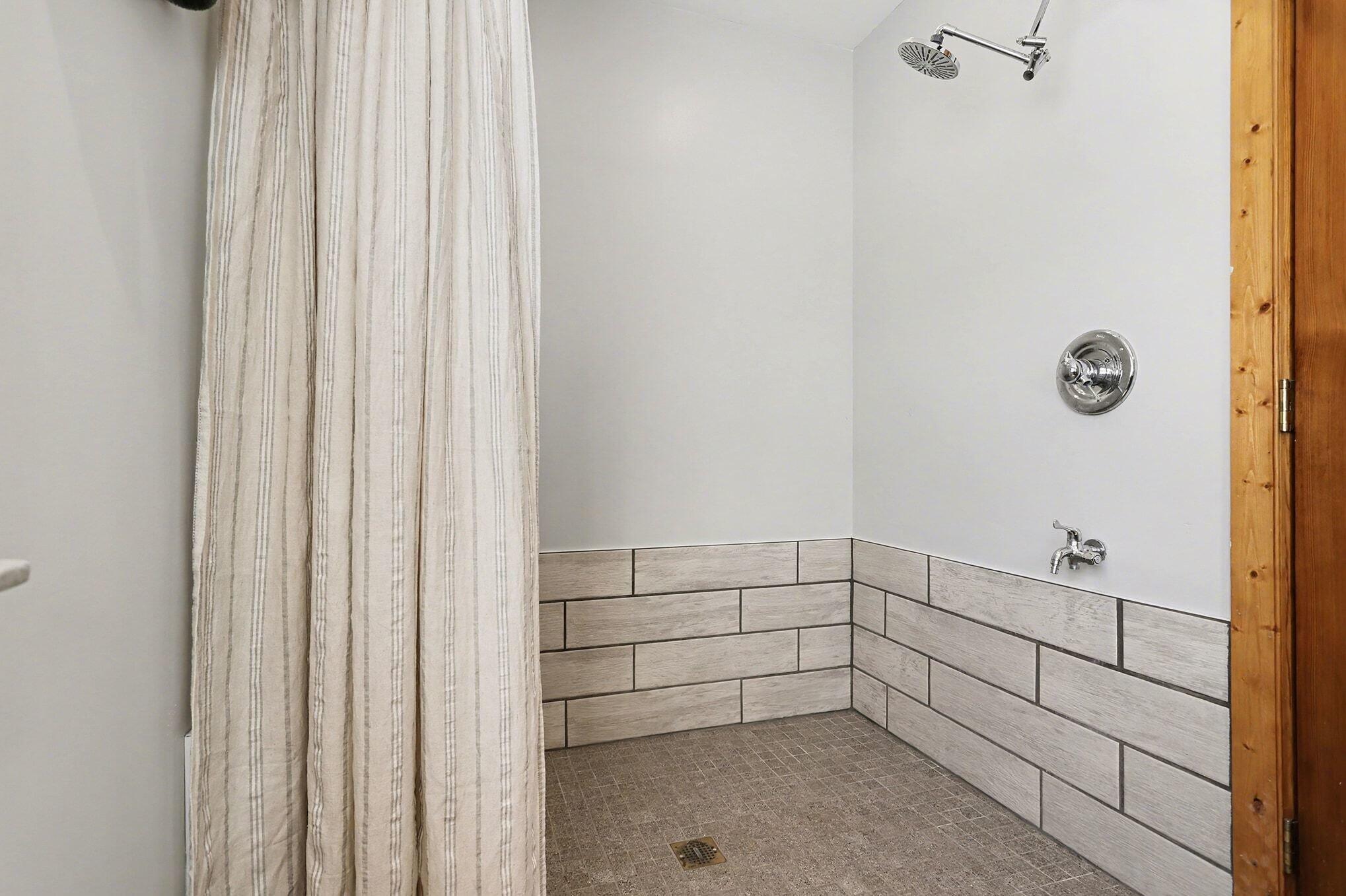 6130 Greggs Crossing Road Nashville, MI 49073 - Photo 23 of 49 Main Floor Full Bath step in shower