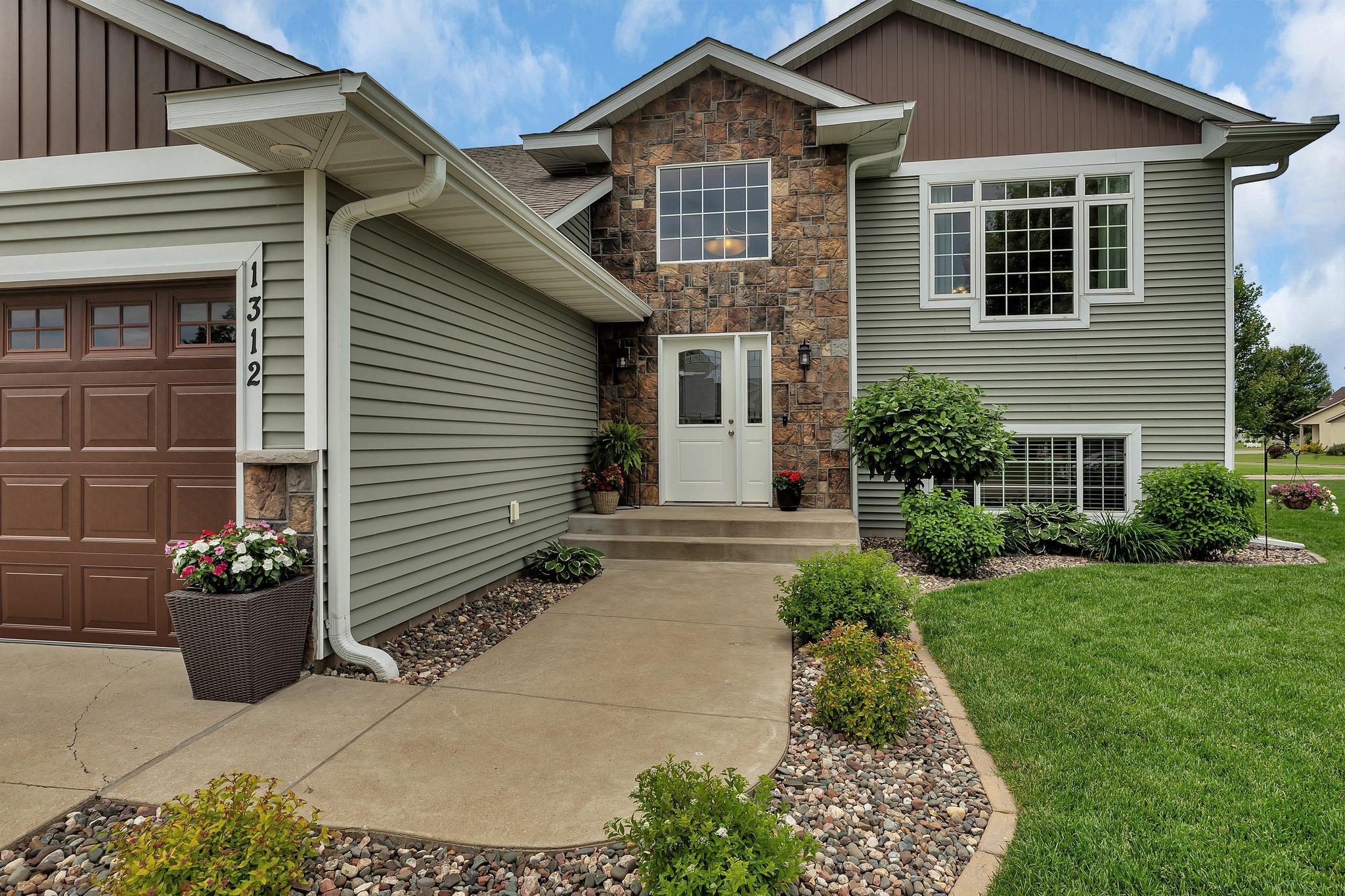 1312 Mockingbird Loop Sartell, MN 56377 - Photo 2 of 39
