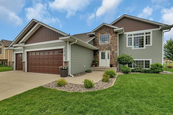 $390,000 | 1312 Mockingbird Loop, Sartell, MN 56377