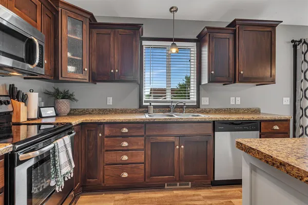 $390,000 | 1312 Mockingbird Loop, Sartell, MN 56377